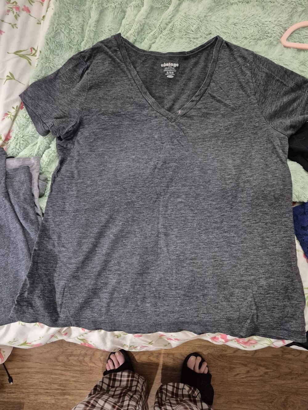 Old Navy Charcoal Gray Short Sleeve Tee
